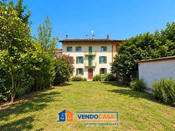 Casa con 6 locali in vendita in Borgata Stizza, San Damiano d'Asti