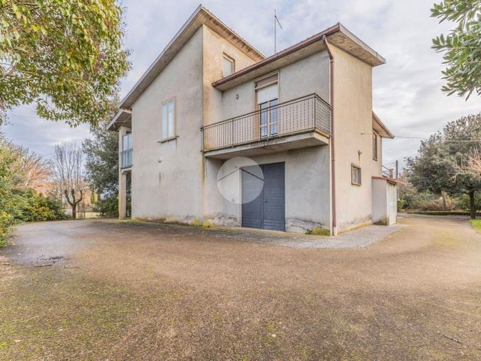 Casa con 6 locali in vendita in Località Scalette, Gallese