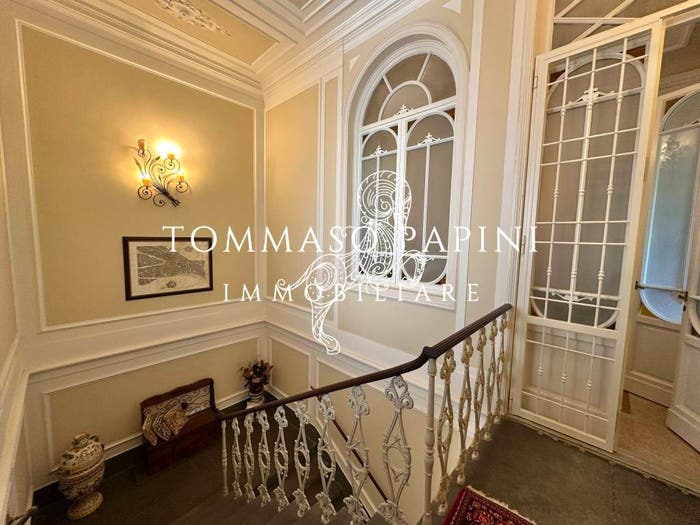 Appartamento con 6 locali in vendita in Viale Antonio Gramsci, Beccaria Colombo, Firenze