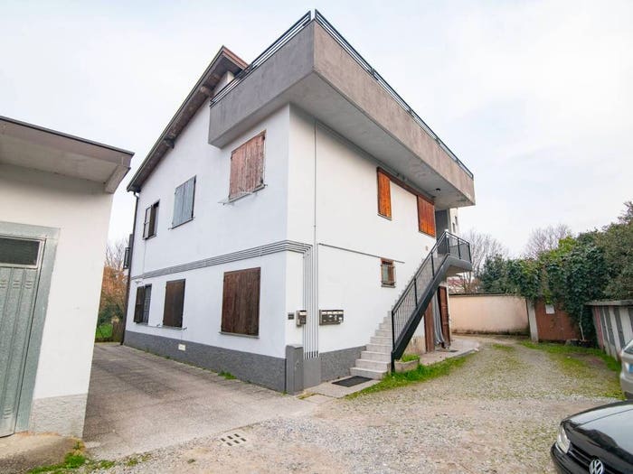 Appartamento trilocale in vendita in Via Antonio Locatelli, Centro, Fara Gera d'Adda