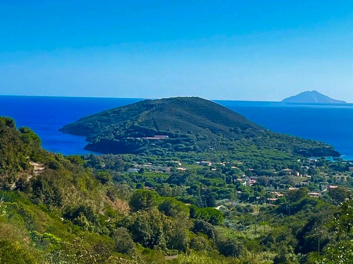 Casa con 6 locali in vendita in loc Lacona, Lacona, Capoliveri
