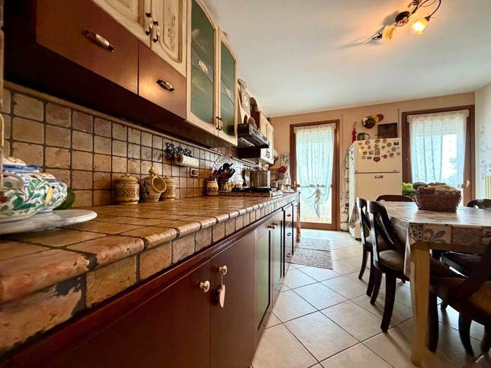 Appartamento trilocale in vendita in Via Aprile, Centro, Fontaniva