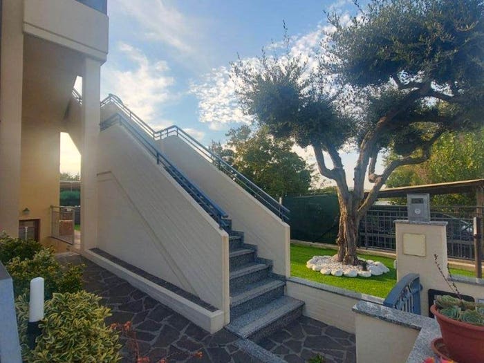 Casa quadrilocale in vendita in Via Lago di Garda, Villa Ceccolini, Pesaro