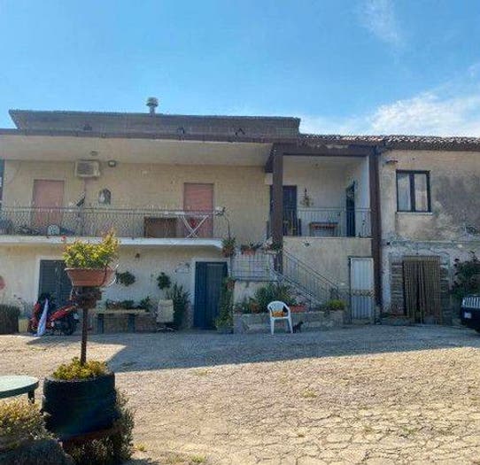 Casa con 5 locali in vendita in Via Frontaccio, Alvignano