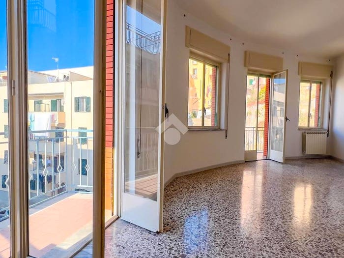 Appartamento trilocale in vendita in Via Mamurra, Centro, Formia