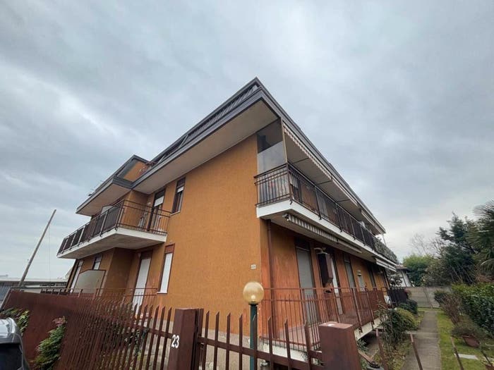 Appartamento trilocale in vendita in Via Martiri Dairaghesi della Liberazionale, Dairago