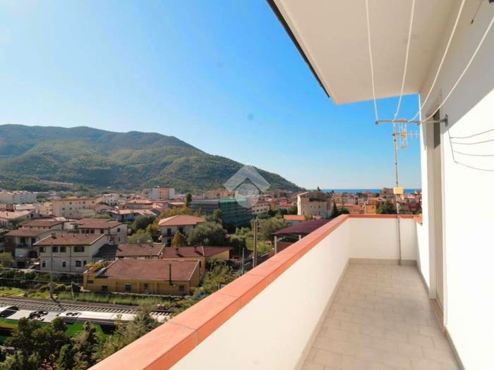 Appartamento con 5 locali in vendita in Via Fenosa, Centro, Sapri