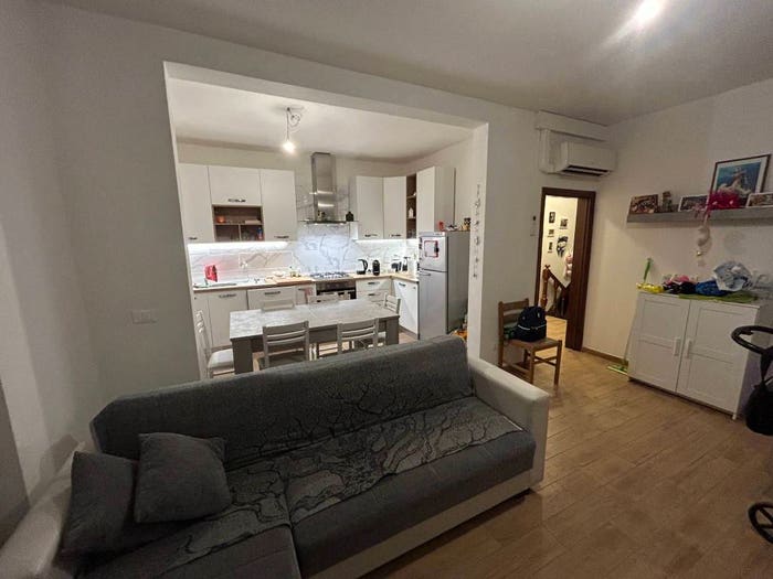 Casa con 6 locali in vendita in Via Casalina, Albiano Magra, Aulla