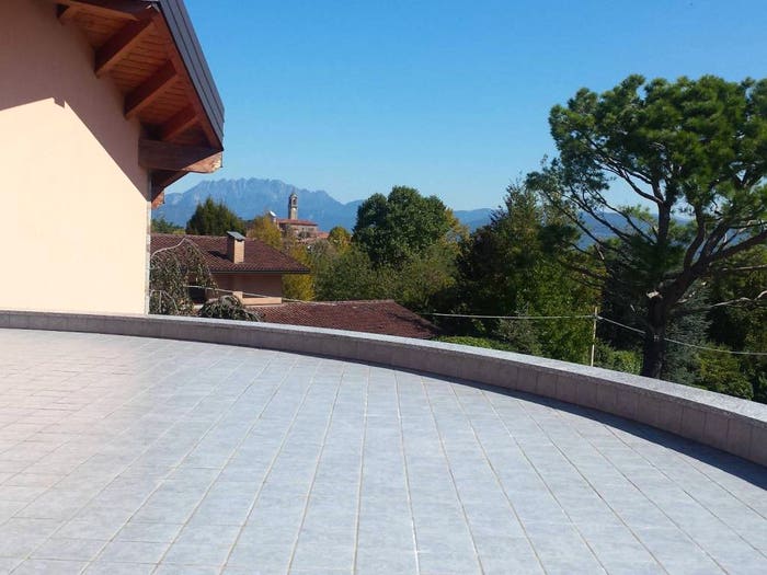 Casa con 6 locali in vendita in Lurago d'Erba
