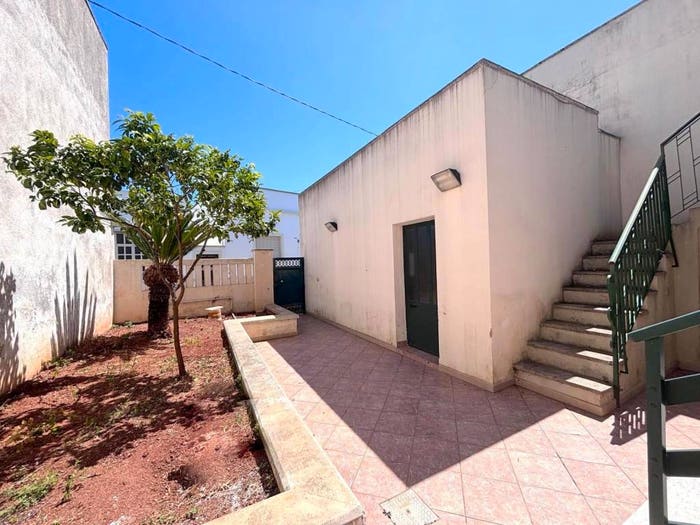 Casa con 6 locali in vendita in Via Roma, PresicceAcquarica