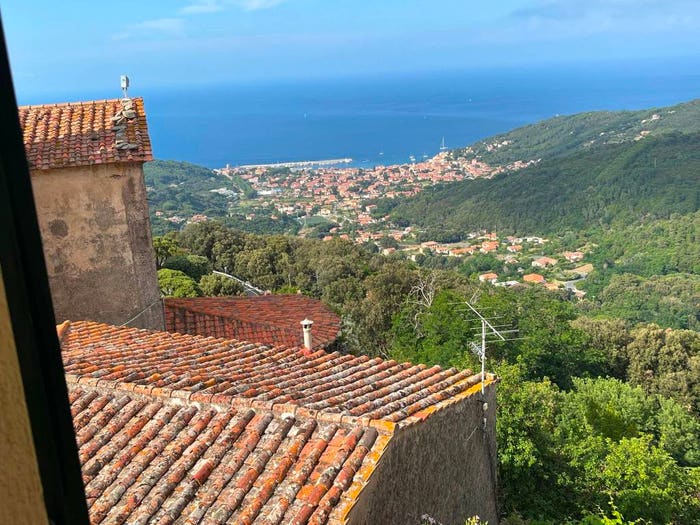 Appartamento trilocale in vendita in Via di Cacciò, Poggio, Marciana