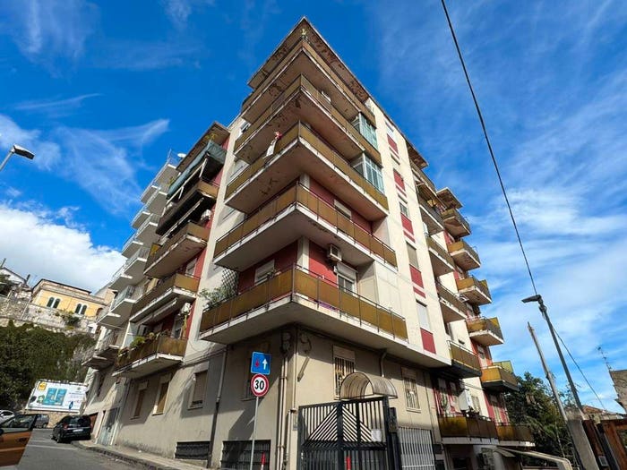 Appartamento trilocale in vendita in Via Noviziato, Viale Italia Montepiselli, Messina