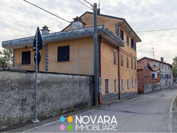 Appartamento con 5 locali in vendita in via della fontana, San Martino, Fontaneto d'Agogna