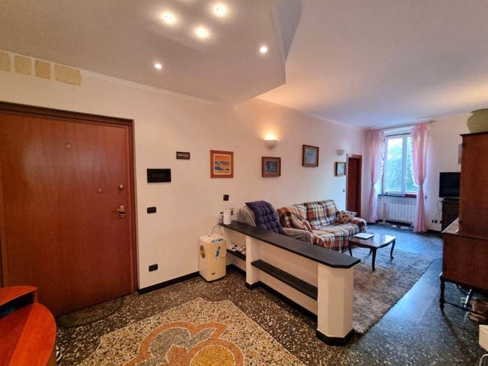 Appartamento quadrilocale in vendita in Via Ponza, Lagaccio, Genova