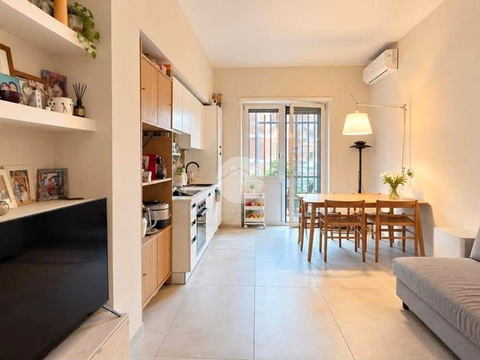 Appartamento trilocale in vendita in Piazzale Roberto Ardigò, Ardeatino Montagnola, Roma