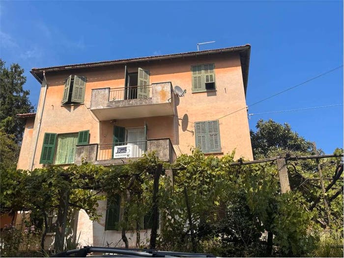 Casa con 6 locali in vendita in Via al Deserto, Sciarborasca, Cogoleto