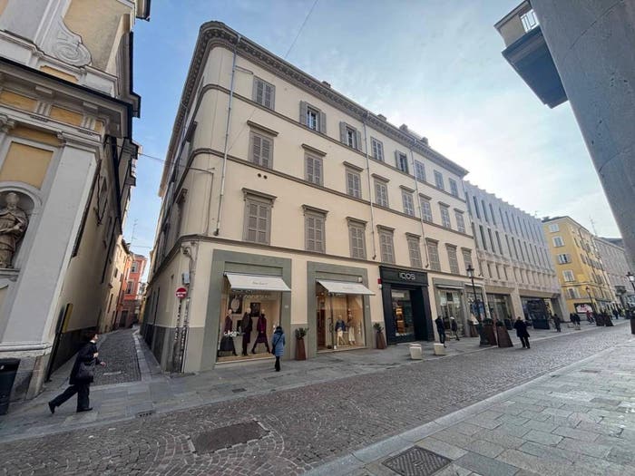 Appartamento con 6 locali in vendita in Borgo Santa Brigida, Centro Storico, Parma