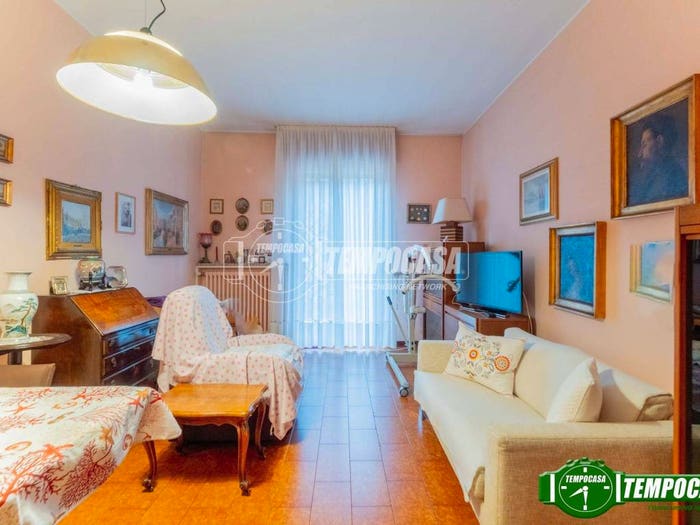 Appartamento trilocale in vendita in Via Fratelli Zoia, Quarto Cagnino, Milano