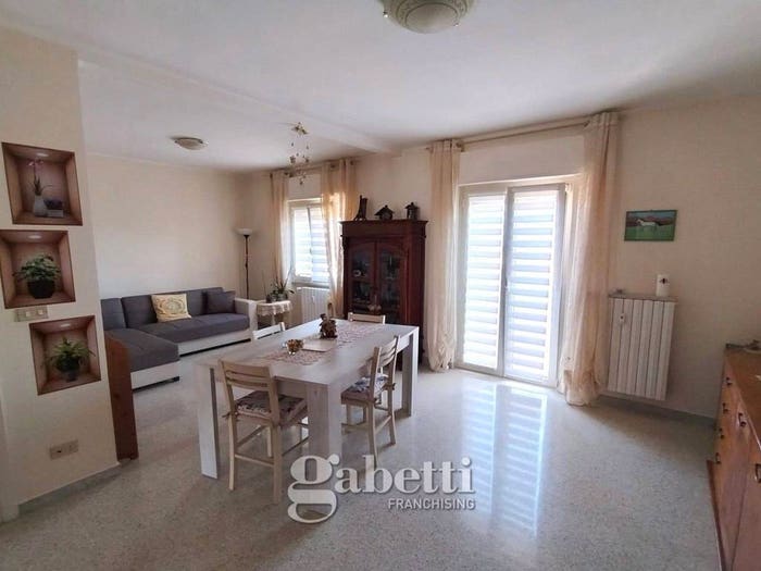 Appartamento quadrilocale in vendita in Via Umbria, San Giovanni, Campobasso