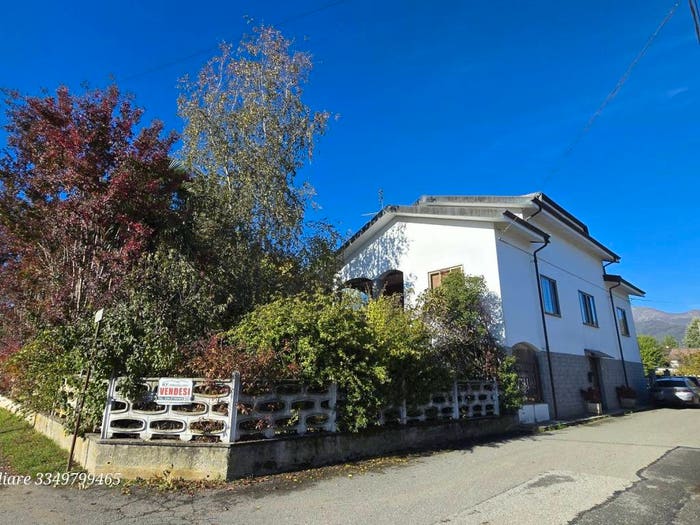Casa con 6 locali in vendita in Via Giovan Battista Massa, Rivara