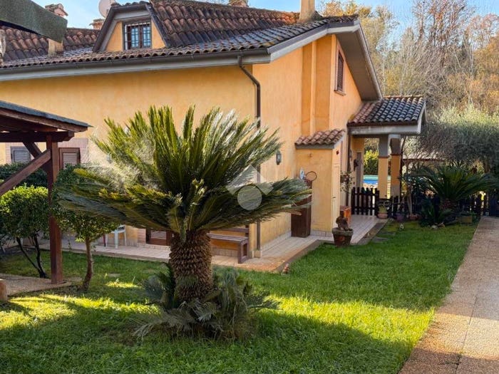 Casa quadrilocale in vendita in VIA PORTOGALLO, Centro, Capena