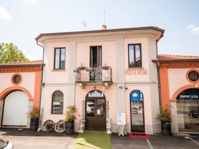 Casa con 6 locali in vendita in Via Giovanni Battista Cassinis, Rogoredo, Milano