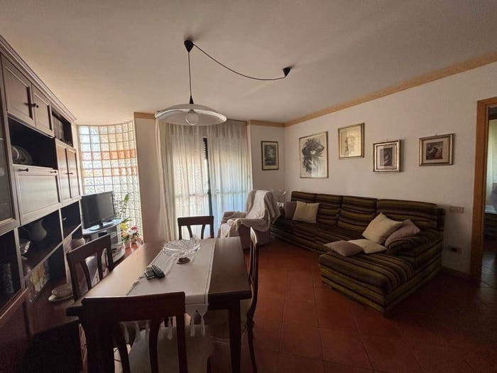 Appartamento trilocale in vendita in Via dell'Acqua, Centro, Massa