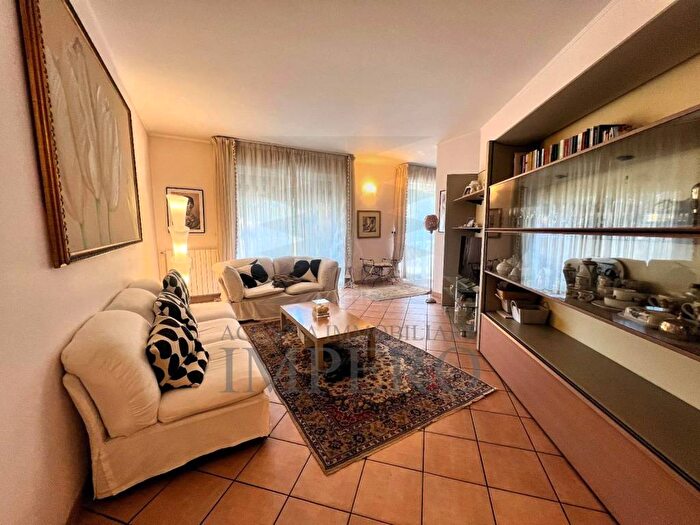 Appartamento con 6 locali in vendita in Corso Vittorio Emanuele, Centro, Camporosso