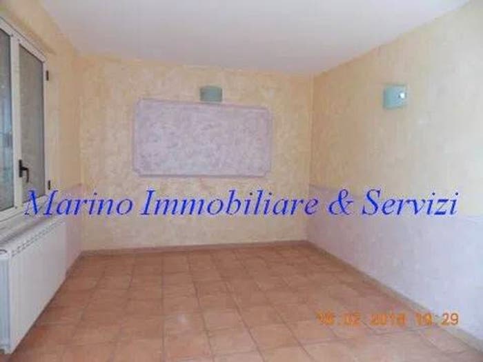Casa con 6 locali in vendita in Via John Fitzgerald Kennedy No Number, Pignataro Maggiore