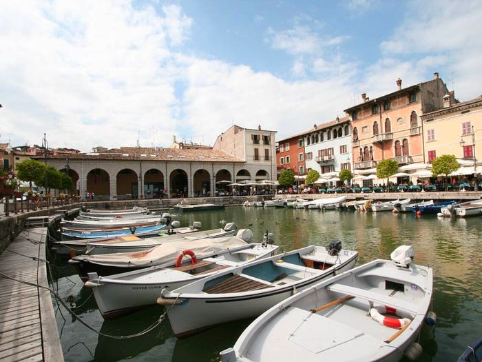 Casa quadrilocale in vendita in Piazza Malvezzi, Centro Storico, Desenzano del Garda