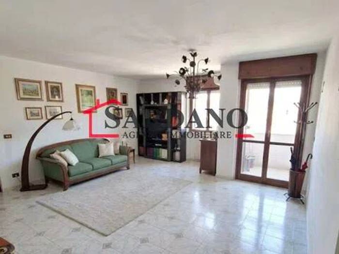 Appartamento quadrilocale in vendita in Via Cappuccini, Cappuccini, Brindisi