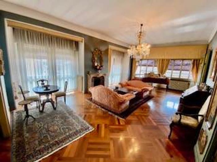 Casa con 6 locali in vendita in Piazza Aurelio Saffi, Centro Storico, Forlì