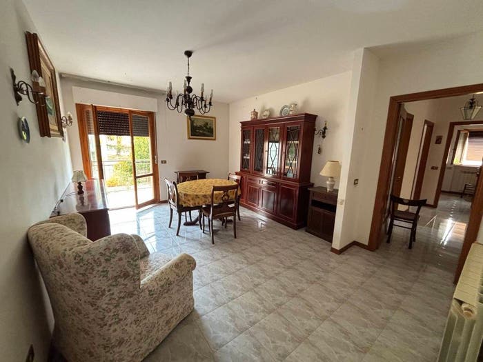 Appartamento quadrilocale in vendita in Centro, Castelraimondo