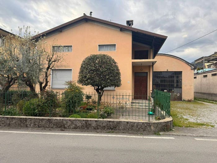Casa quadrilocale in vendita in Via Giuseppe Mazzini, Nuvolento