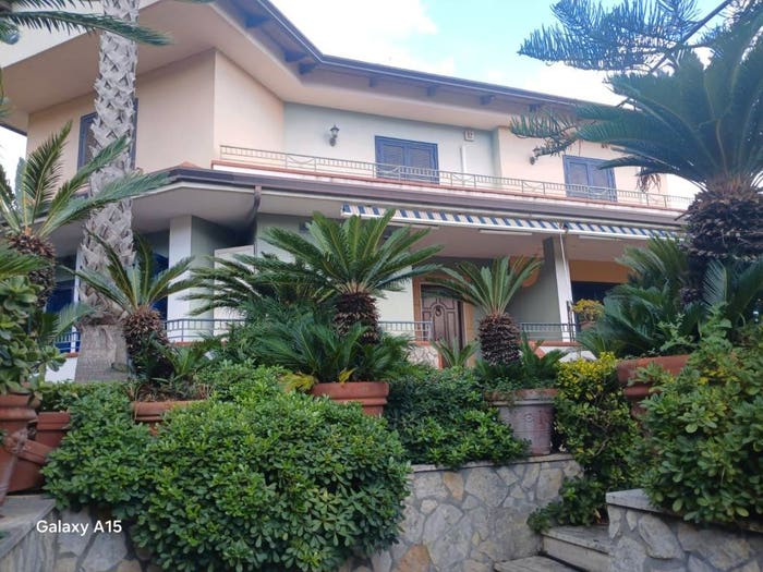 Casa trilocale in vendita in Via Marano Quarto, Centro, Marano di Napoli