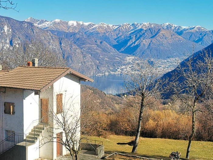 Casa con 6 locali in vendita in Via Scion Sotto, Pellio Intelvi, Alta Valle Intelvi