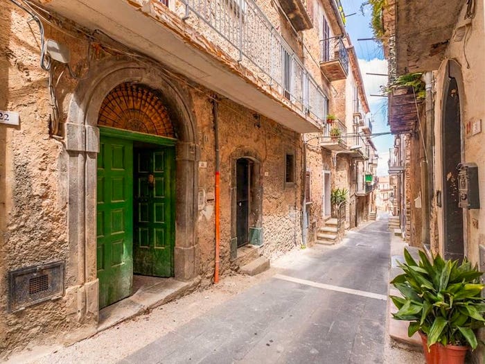 Appartamento quadrilocale in vendita in Via Gaetano Galardi, Centro, Roccadaspide