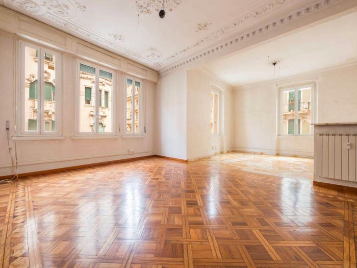 Appartamento con 5 locali in vendita in Via Malta, Quadrilatero, Genova
