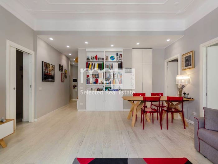 Appartamento quadrilocale in vendita in Corso di Porta Romana, Quadronno Crocetta, Milano