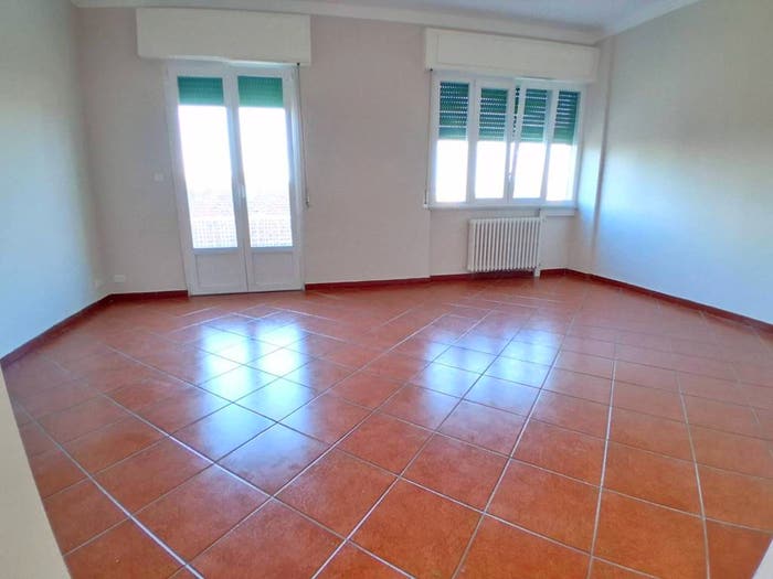 Appartamento con 5 locali in vendita in Via Francesco Ferraris, Sant'Anna, Lucca