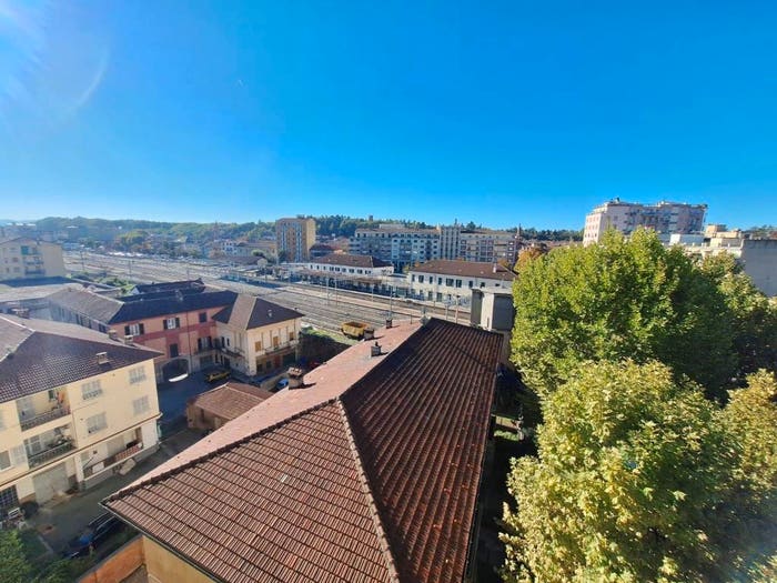 Appartamento con 5 locali in vendita in Viale Aurelio Saffi, Novi Ligure