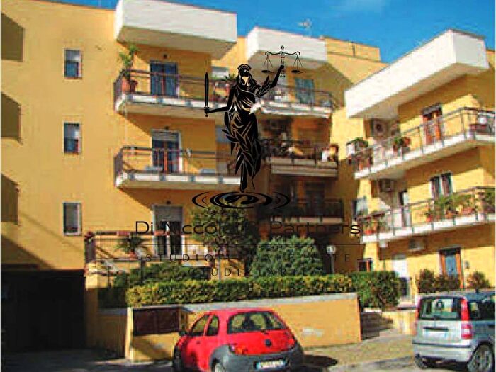 Appartamento con 5 locali in vendita in via Corsica, Centro, Canosa di Puglia