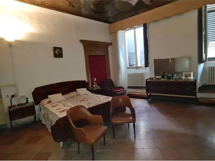 Appartamento con 6 locali in vendita in Centro, Urbino