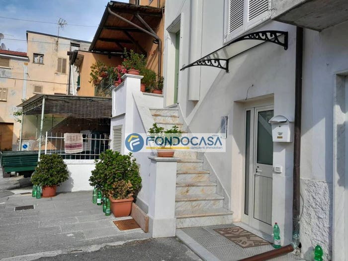 Casa con 5 locali in vendita in via bassa tambura, San Carlo Antona, Massa