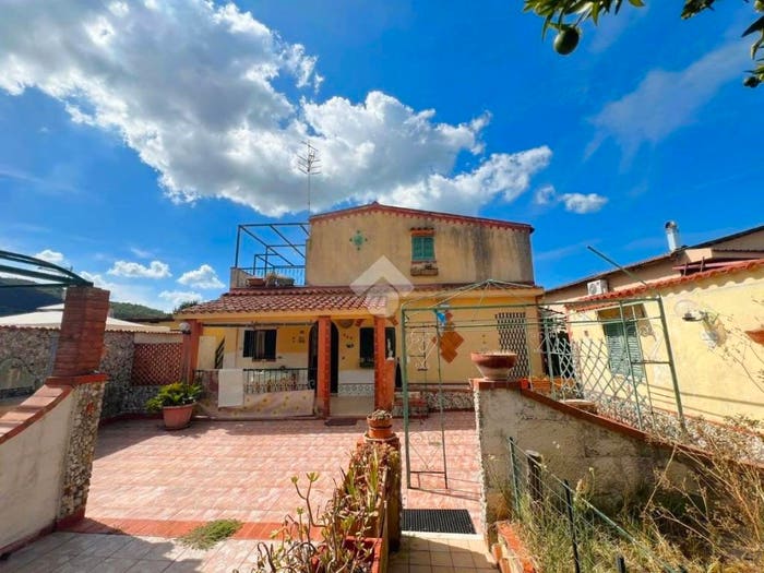 Casa quadrilocale in vendita in Località limata, Sessa Aurunca