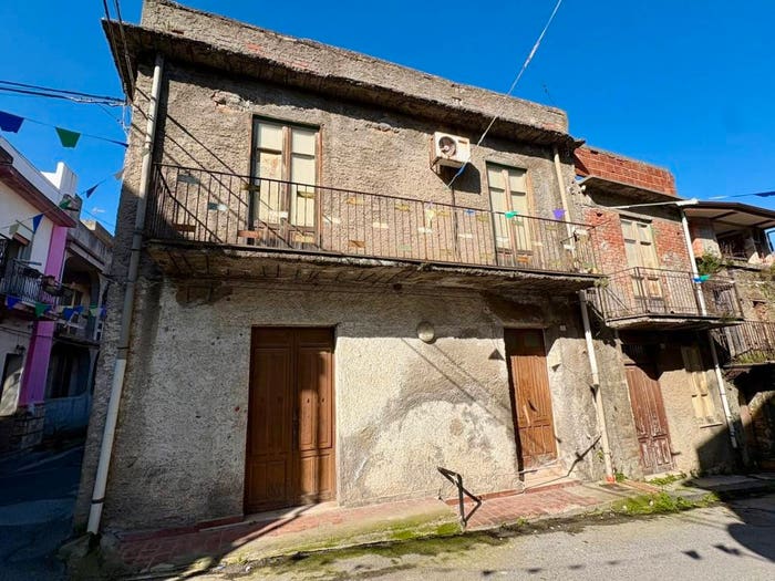 Casa con 6 locali in vendita in Via Trapani, Centro, Barcellona Pozzo di Gotto