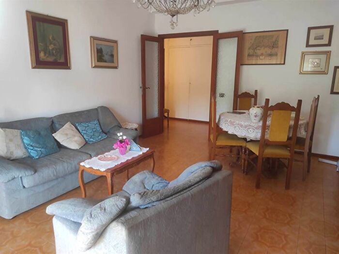 Appartamento con 5 locali in vendita in Borgo Rodi, Ancona