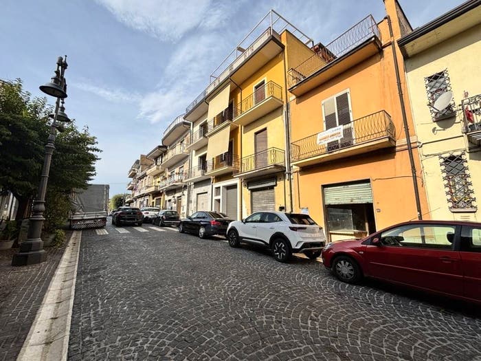 Casa con 6 locali in vendita in Corso Vittorio Veneto, Centro, Grottaminarda
