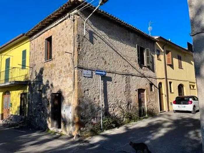 Appartamento trilocale in vendita in Via San Rocco, Marta