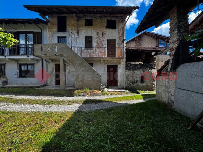 Casa quadrilocale in vendita in Vicolo Bareggi, Centro, Borgo Ticino